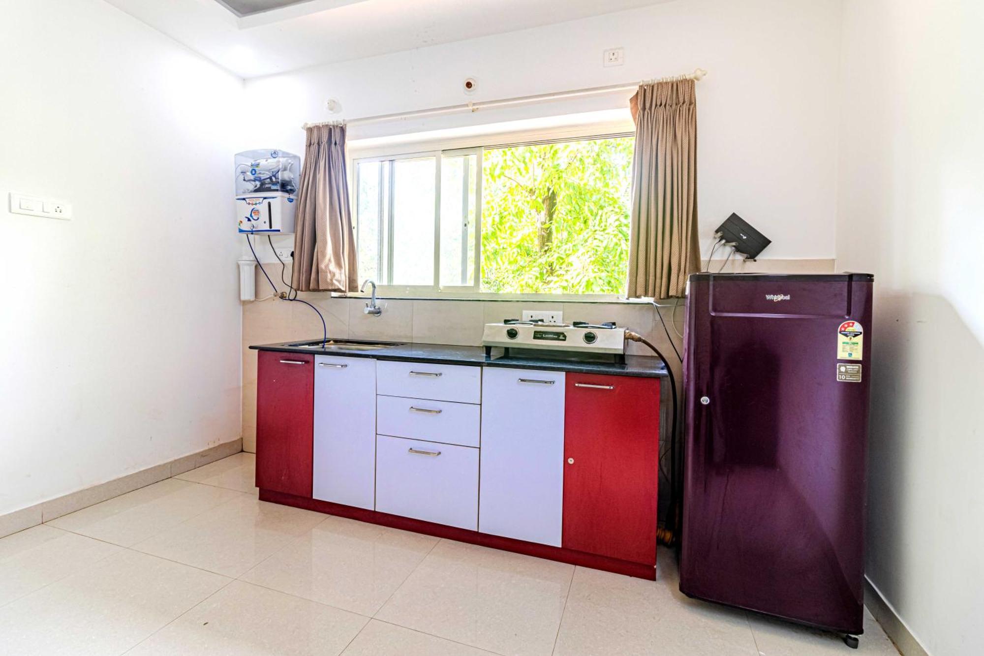 4Bhk Sparkling Apartment Near Beach Pool & Bar 2Bhkx2 ヴァガトール 部屋 写真