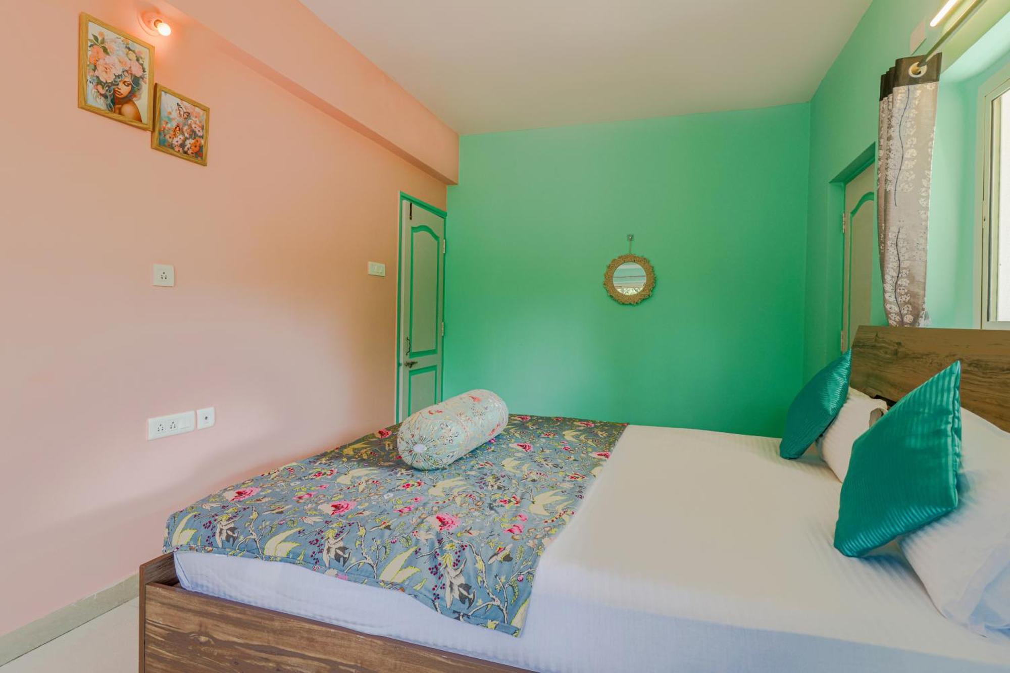 4Bhk Sparkling Apartment Near Beach Pool & Bar 2Bhkx2 ヴァガトール 部屋 写真